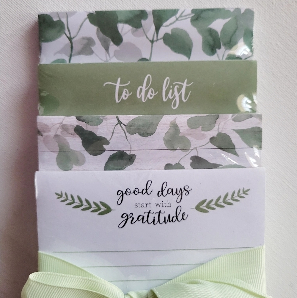 4 Pack Notepad Set - Picture 2 of 4